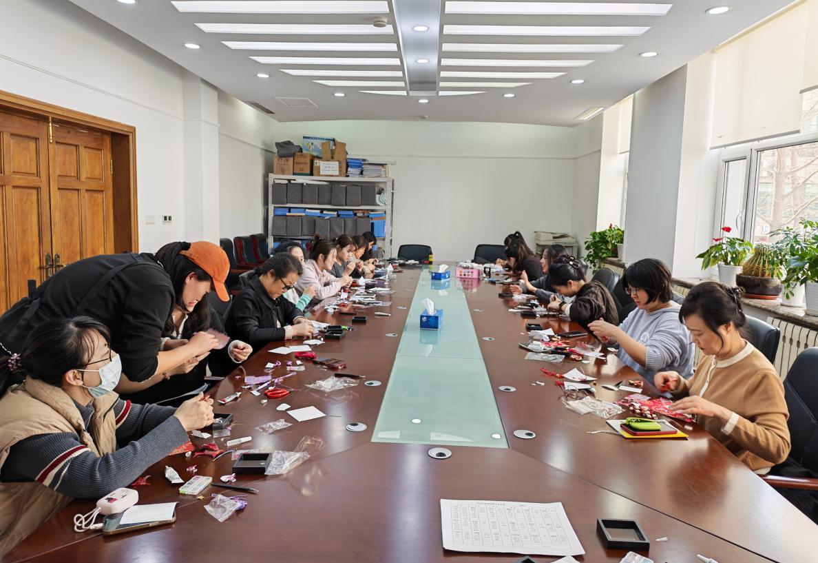 省交通运输厅机关工会开展妇女节非遗技艺体验活动