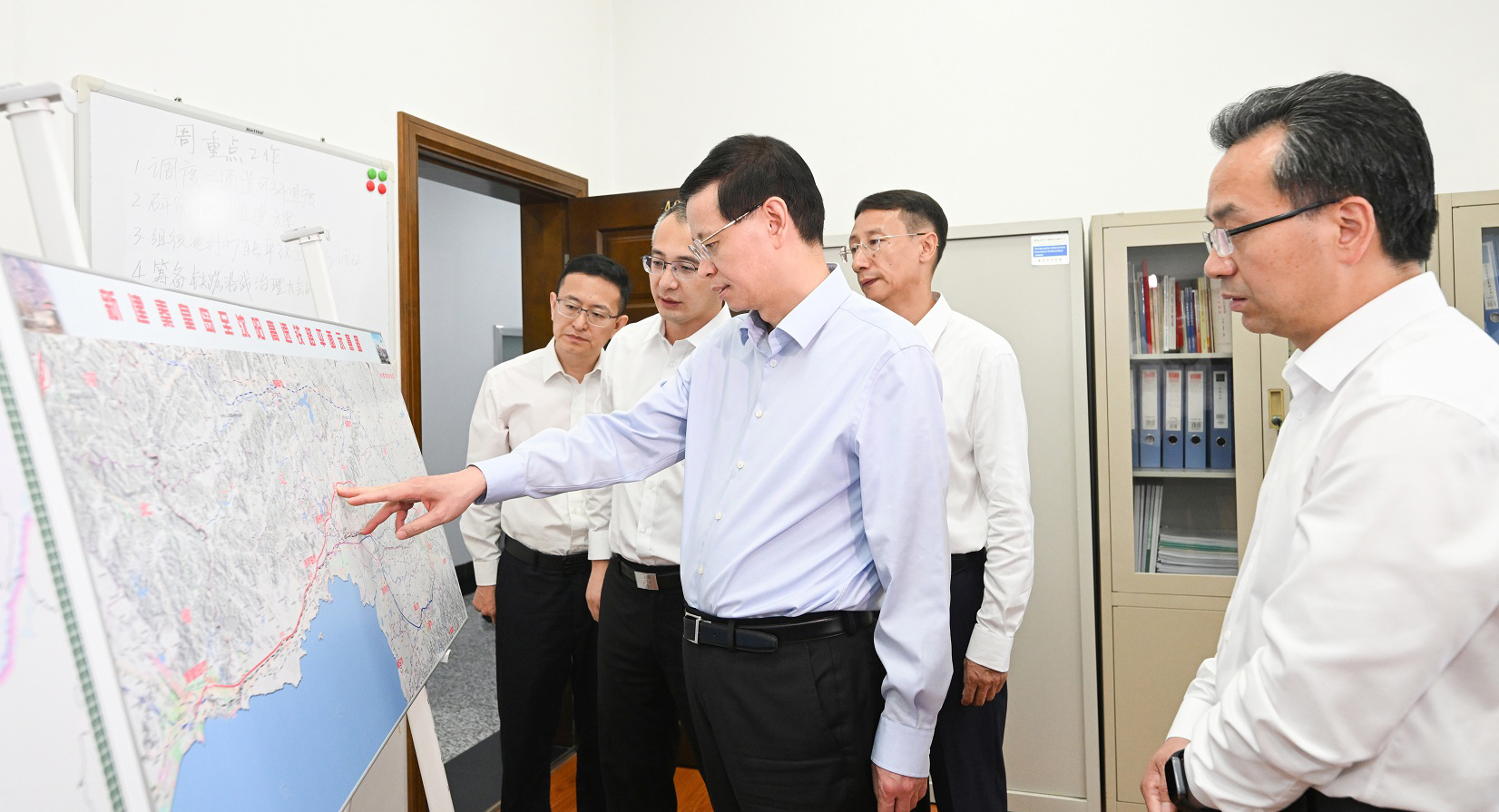 许昆林在省交通运输厅调研时强调 加快建设现代化综合交...