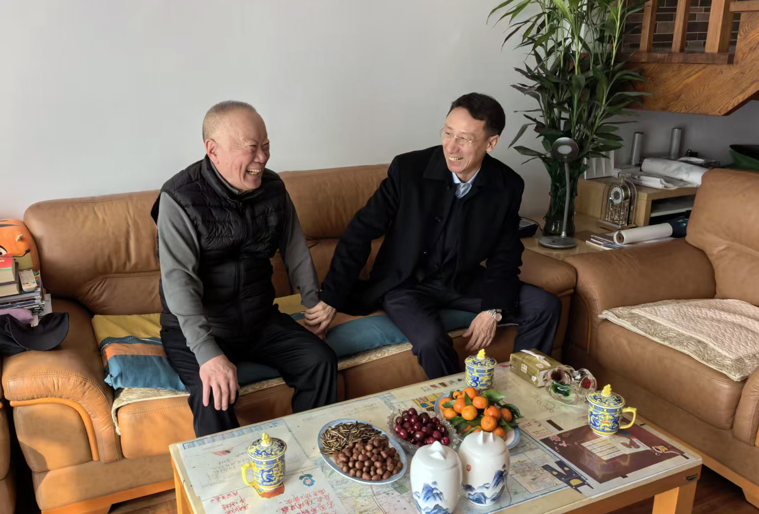 厅党组书记、厅长杨昊带队看望慰问老领导老干部